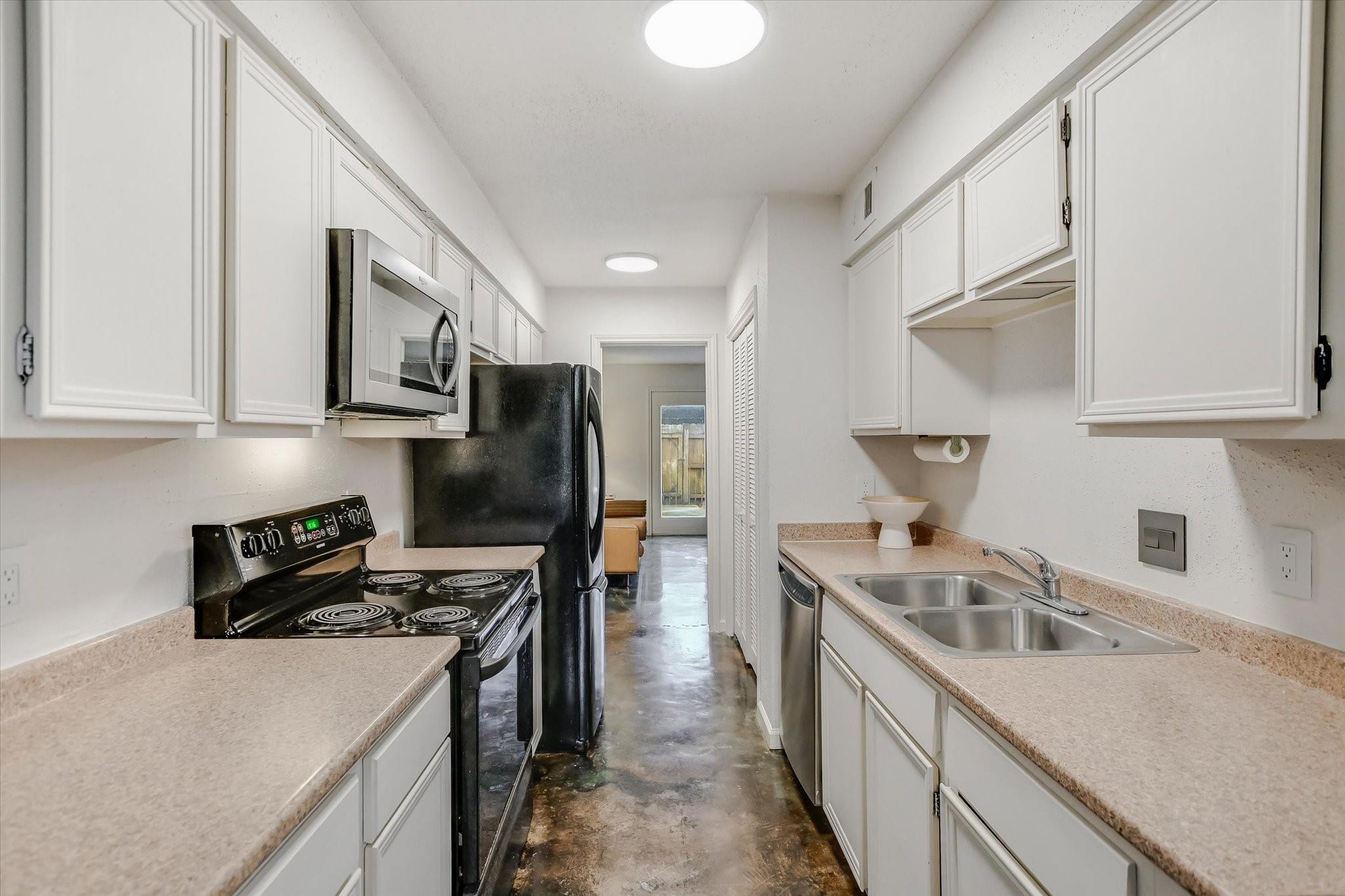 Austin, Texas 78753, United States, 2 Bedrooms Bedrooms, ,3 BathroomsBathrooms,Residential,Active,196