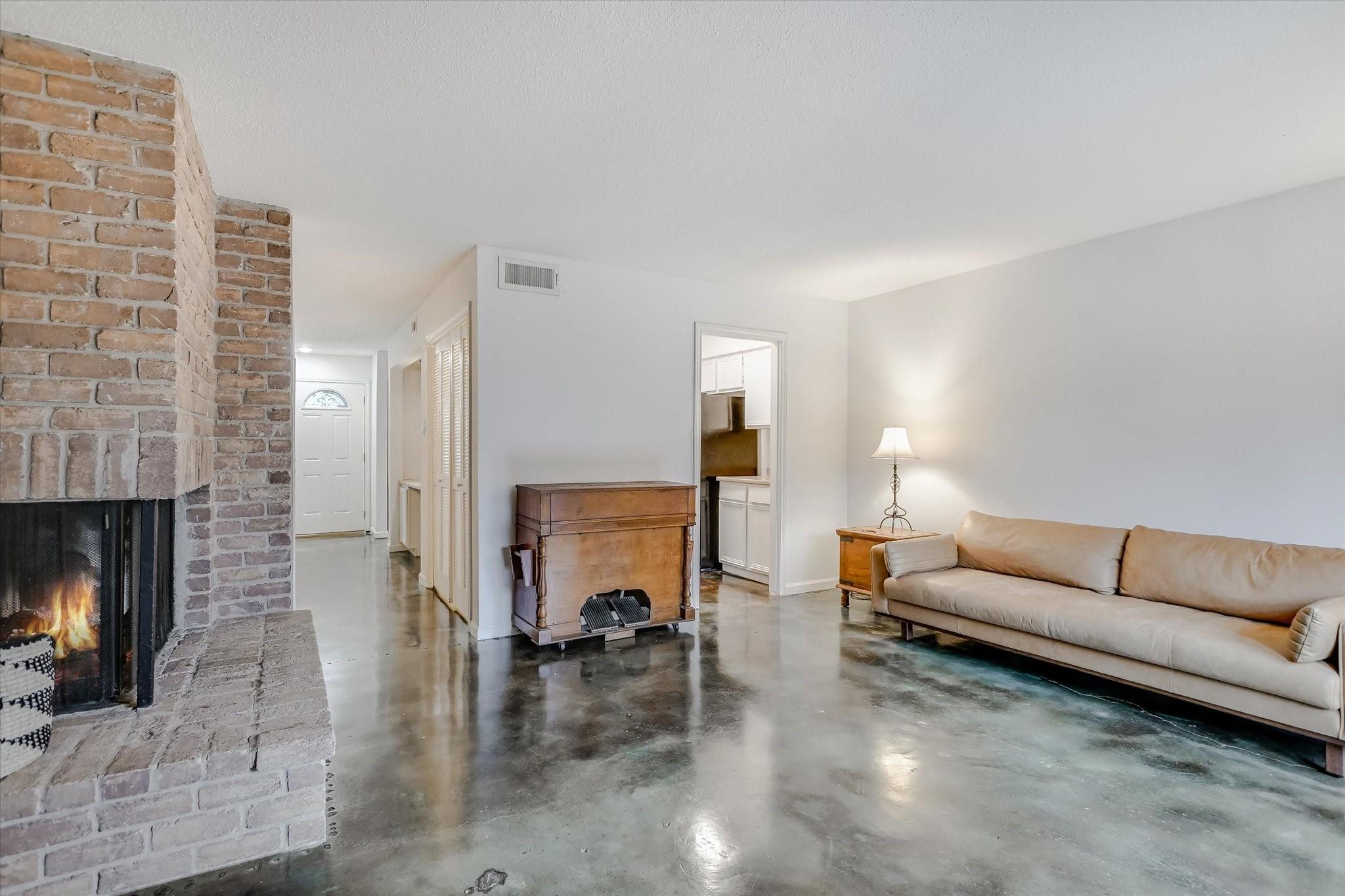 Austin, Texas 78753, United States, 2 Bedrooms Bedrooms, ,3 BathroomsBathrooms,Residential,Active,196