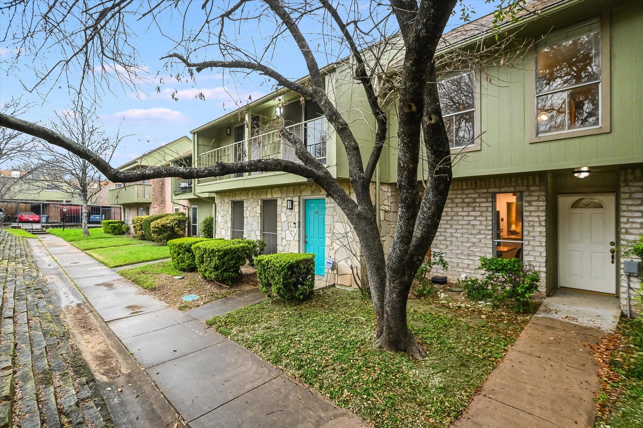 Austin, Texas 78753, United States, 2 Bedrooms Bedrooms, ,3 BathroomsBathrooms,Residential,Active,196