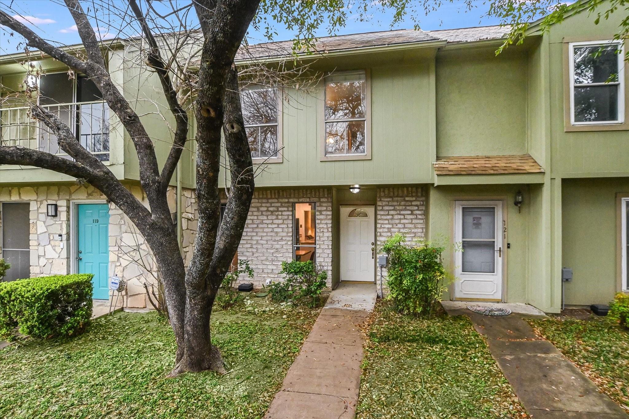 Austin, Texas 78753, United States, 2 Bedrooms Bedrooms, ,3 BathroomsBathrooms,Residential,Active,196