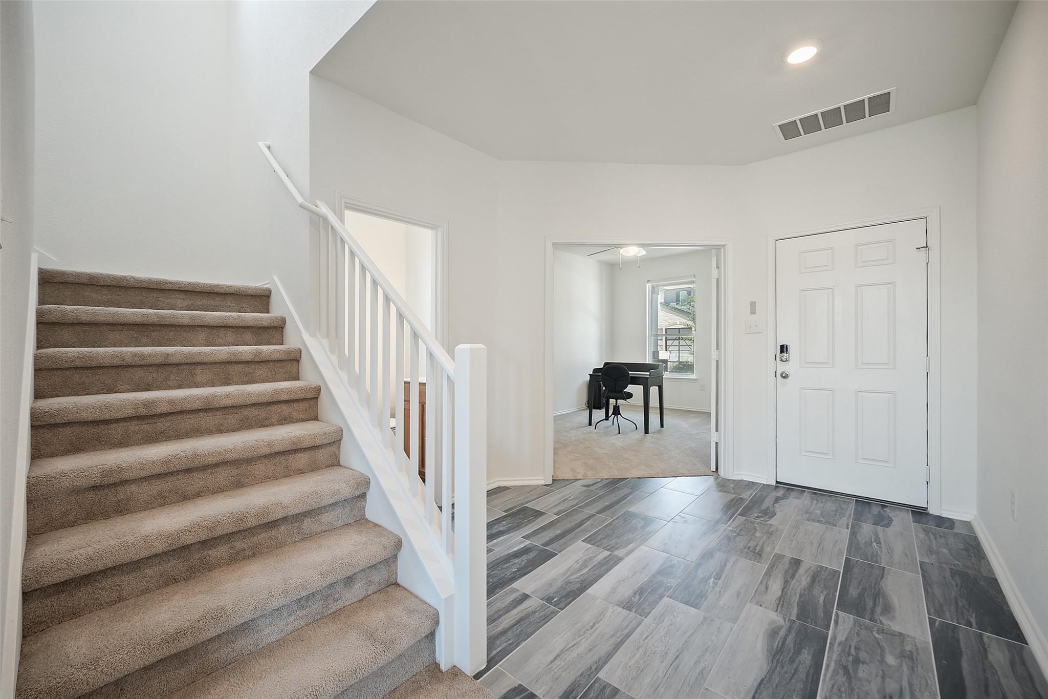 158 Crimson LN