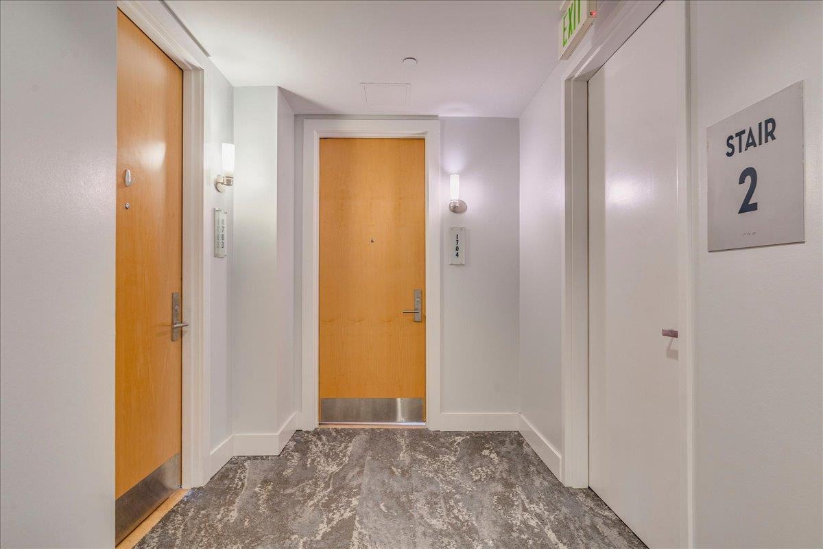 603 Davis ST 1704