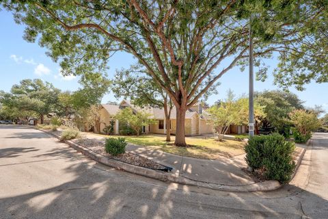 Photo of 13219 Kerrville Folkway, Austin, TX 78729 (MLS # 3216135)