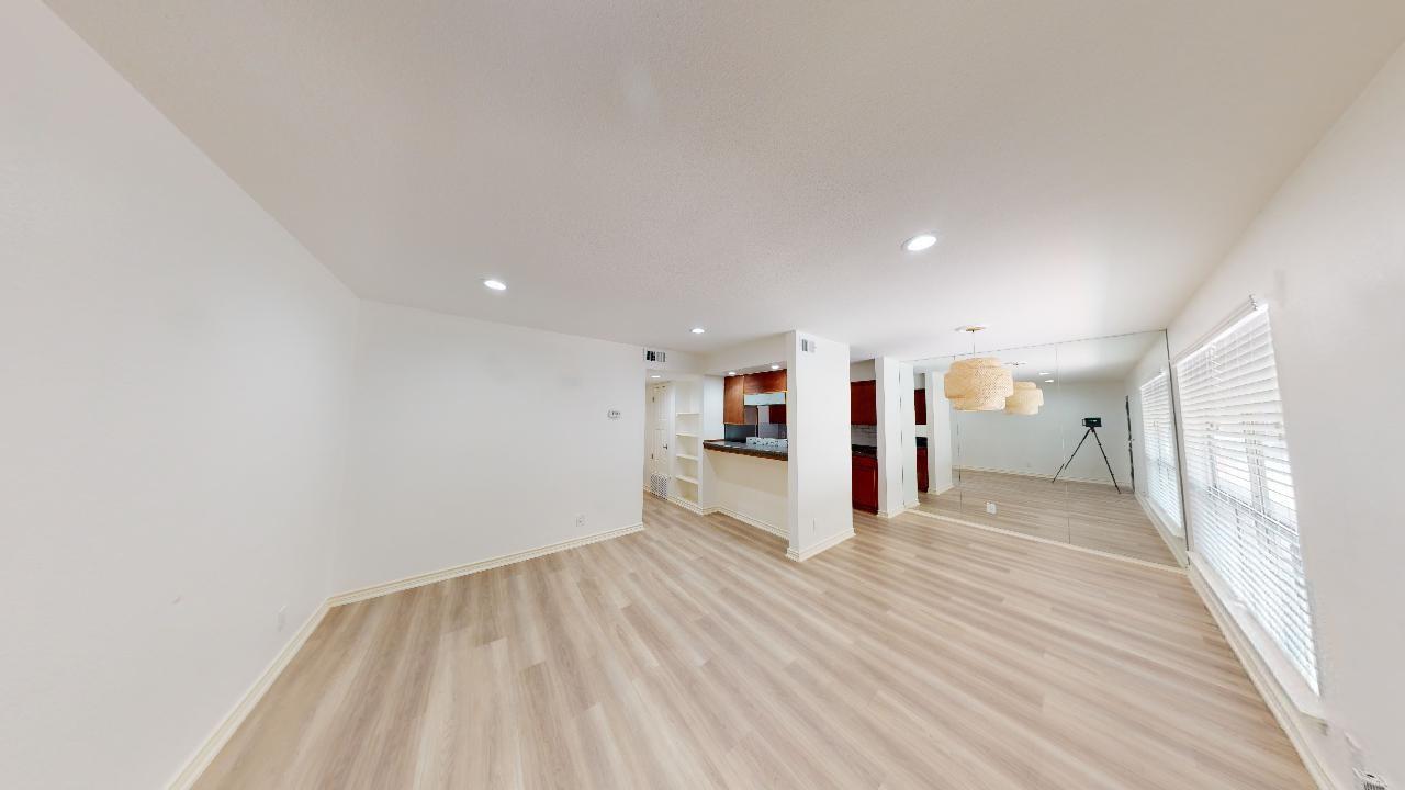 500 E Riverside DR 132