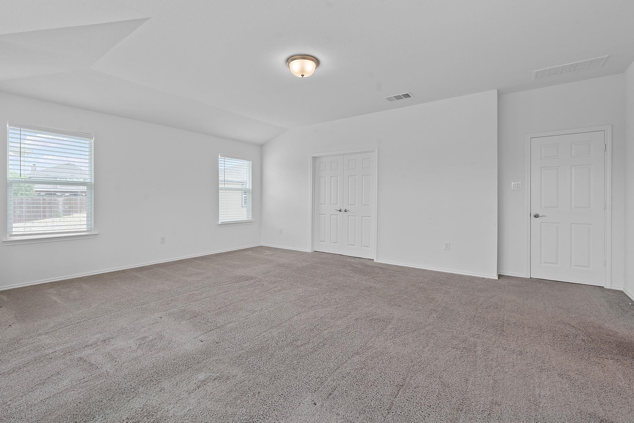 Kyle, Texas 78640, United States, 5 Bedrooms Bedrooms, ,3 BathroomsBathrooms,Residential,Active,142422