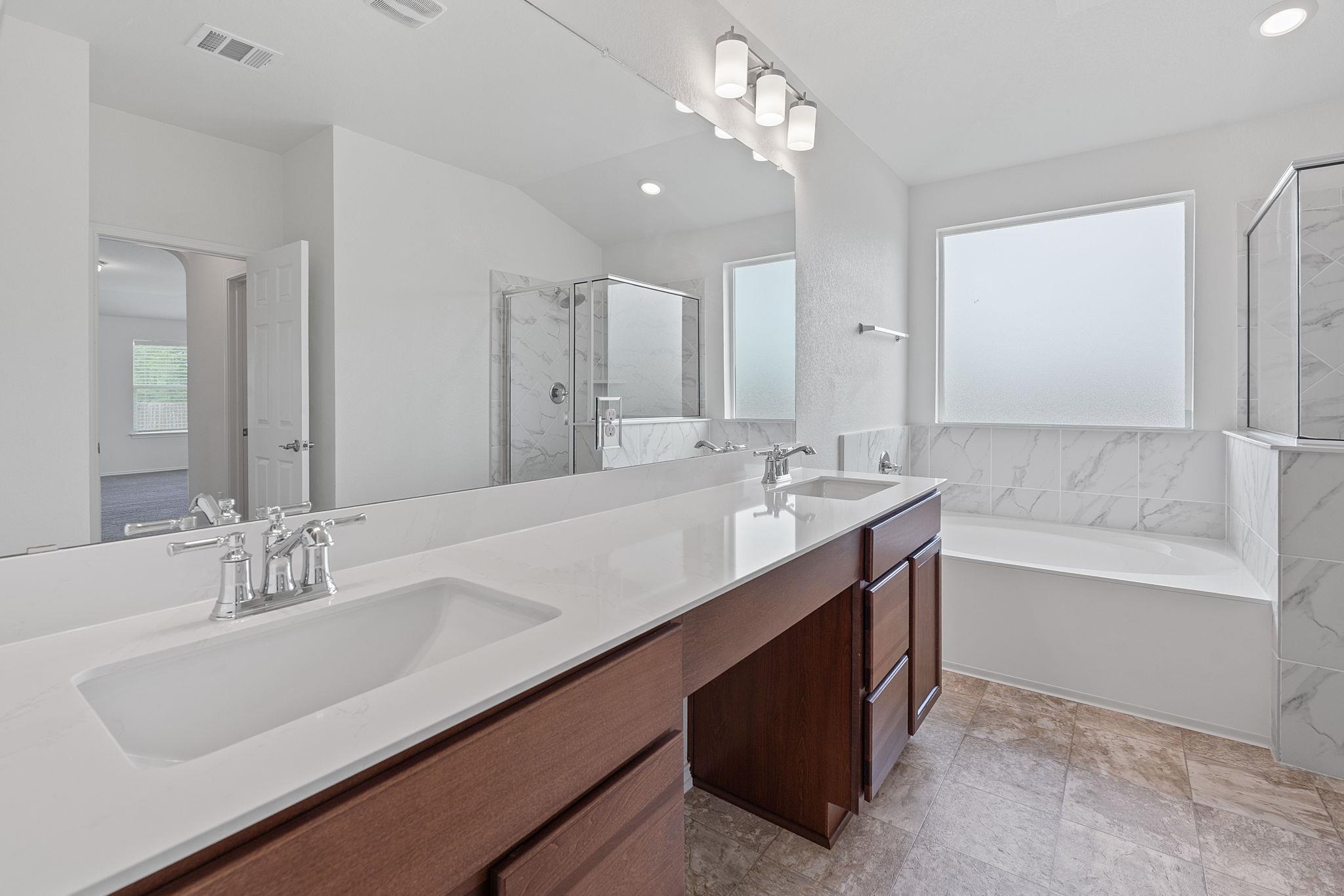 Kyle, Texas 78640, United States, 5 Bedrooms Bedrooms, ,3 BathroomsBathrooms,Residential,Active,142422