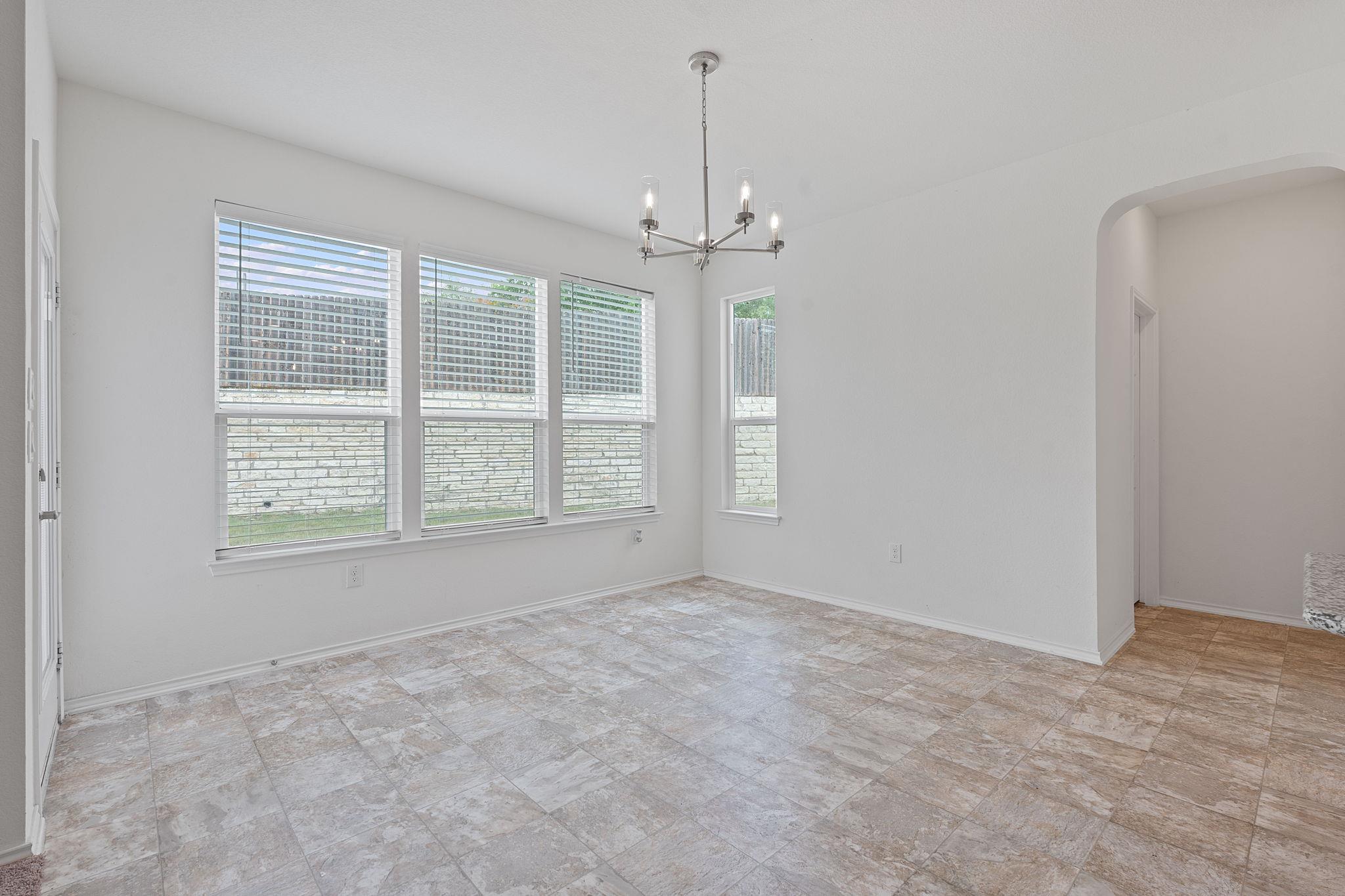 Kyle, Texas 78640, United States, 5 Bedrooms Bedrooms, ,3 BathroomsBathrooms,Residential,Active,142422