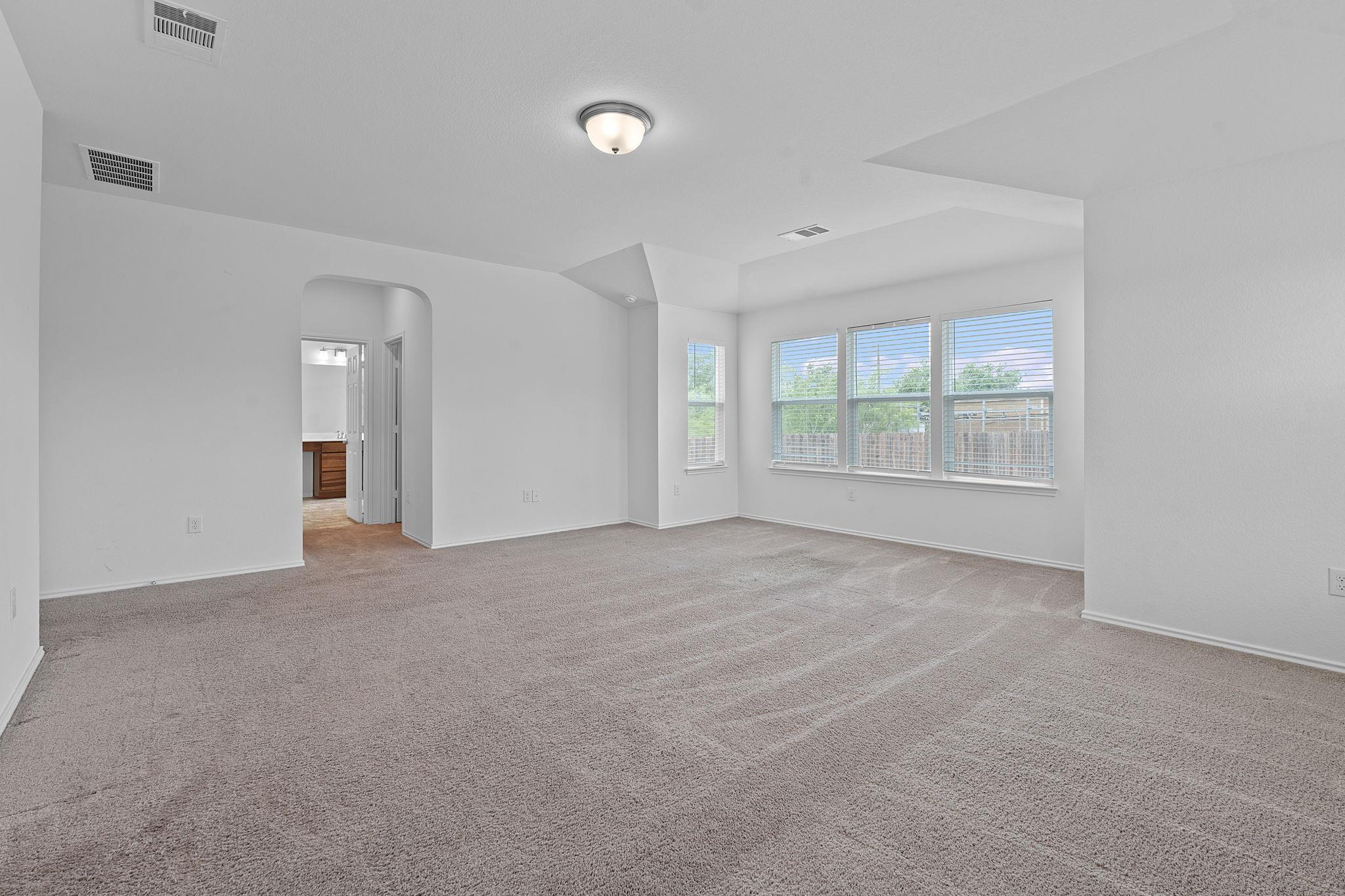 Kyle, Texas 78640, United States, 5 Bedrooms Bedrooms, ,3 BathroomsBathrooms,Residential,Active,142422