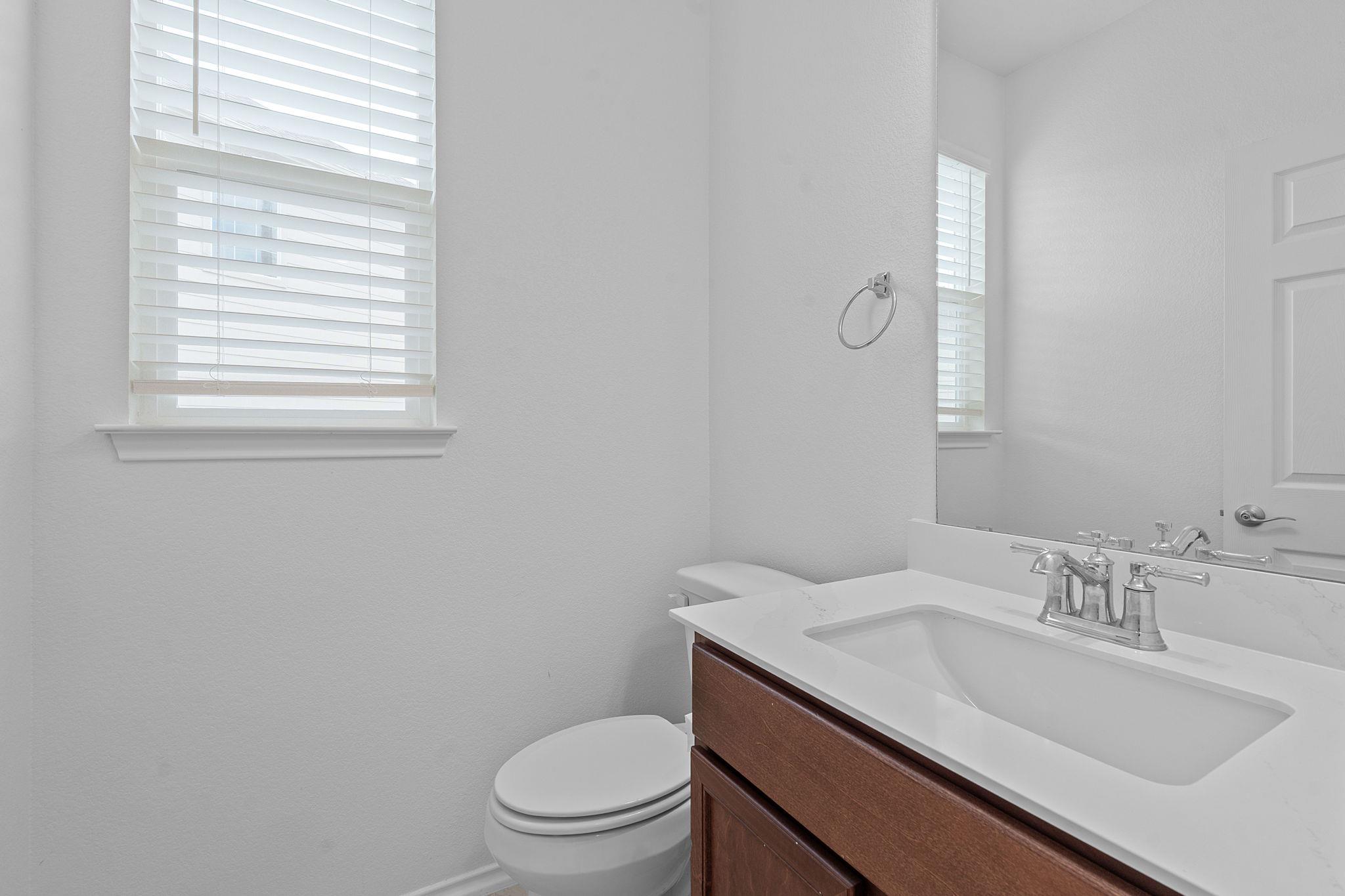 Kyle, Texas 78640, United States, 5 Bedrooms Bedrooms, ,3 BathroomsBathrooms,Residential,Active,142422