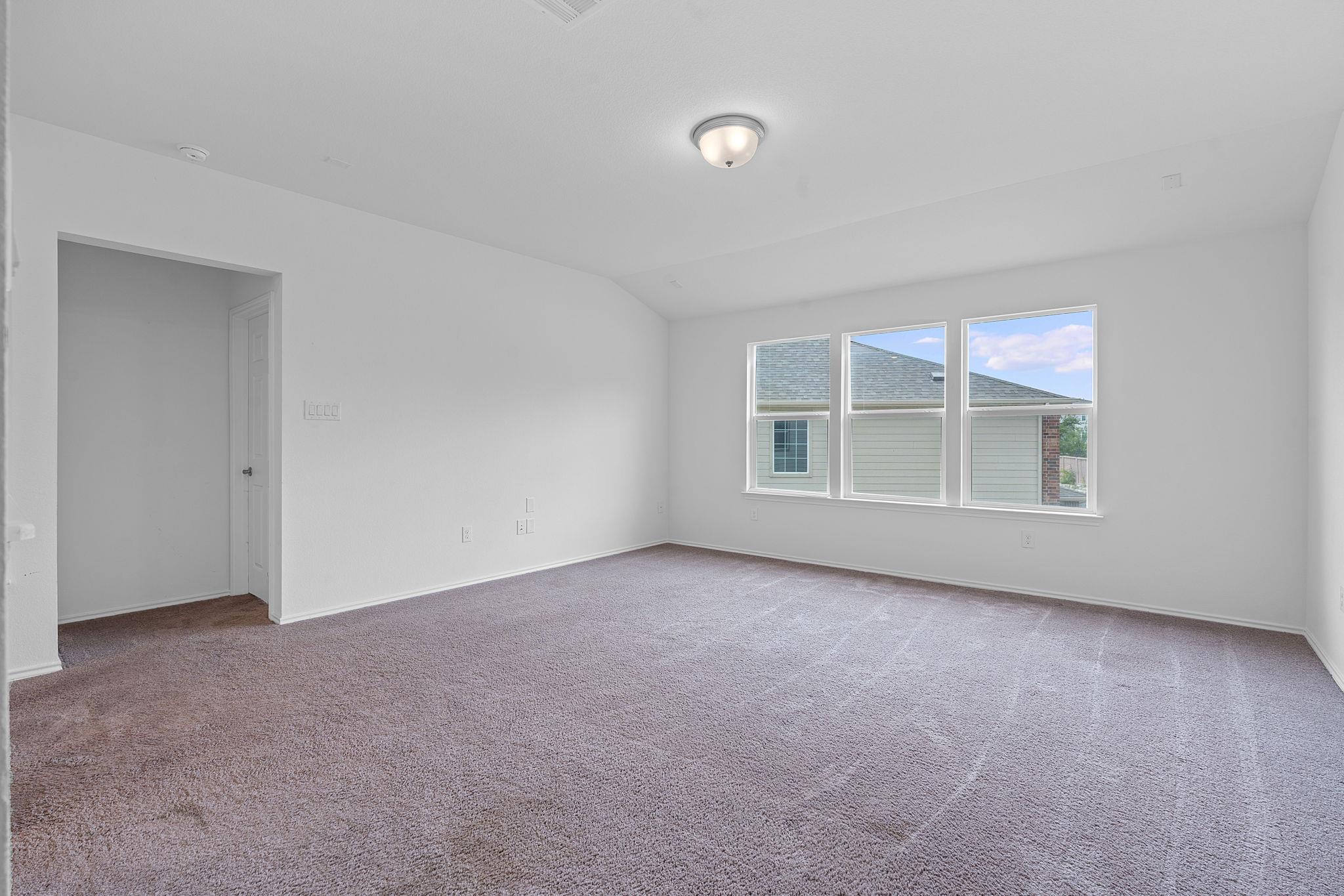 Kyle, Texas 78640, United States, 5 Bedrooms Bedrooms, ,3 BathroomsBathrooms,Residential,Active,142422