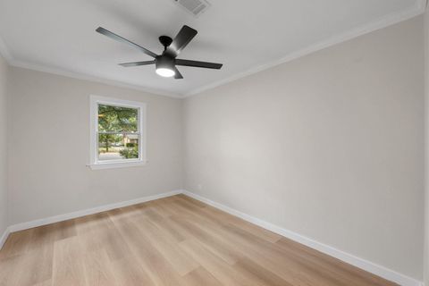 Tiny photo for 2710 Greenlawn PKWY, Austin, TX 78757 (MLS # 5511536)