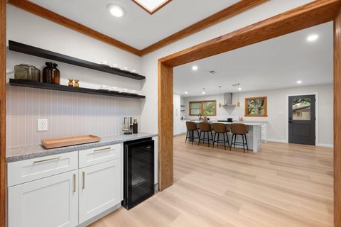 Tiny photo for 2710 Greenlawn PKWY, Austin, TX 78757 (MLS # 5511536)