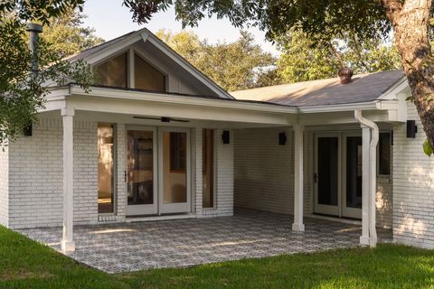 Tiny photo for 2710 Greenlawn PKWY, Austin, TX 78757 (MLS # 5511536)