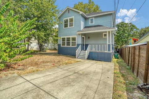 Photo of 2115 E 18th ST #A, Austin, TX 78702 (MLS # 8688528)