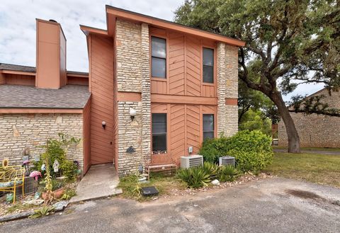 Photo of 10 Cypress Fairway VLG, Wimberley, TX 78676 (MLS # 5181882)