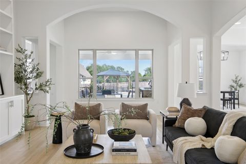 304 Double L DR Dripping Springs TX 78620