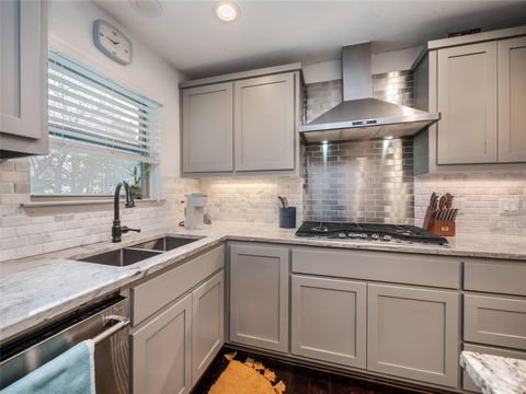 Tiny photo for 5701 Avenue G, Austin, TX 78752 (MLS # 1118993)