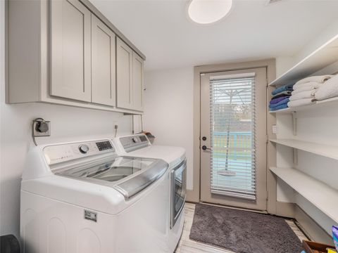 Tiny photo for 5701 Avenue G, Austin, TX 78752 (MLS # 1118993)