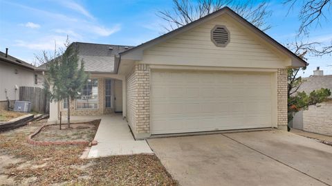 Photo of 4911 Edenbourgh LN, Austin, TX 78754 (MLS # 3413559)