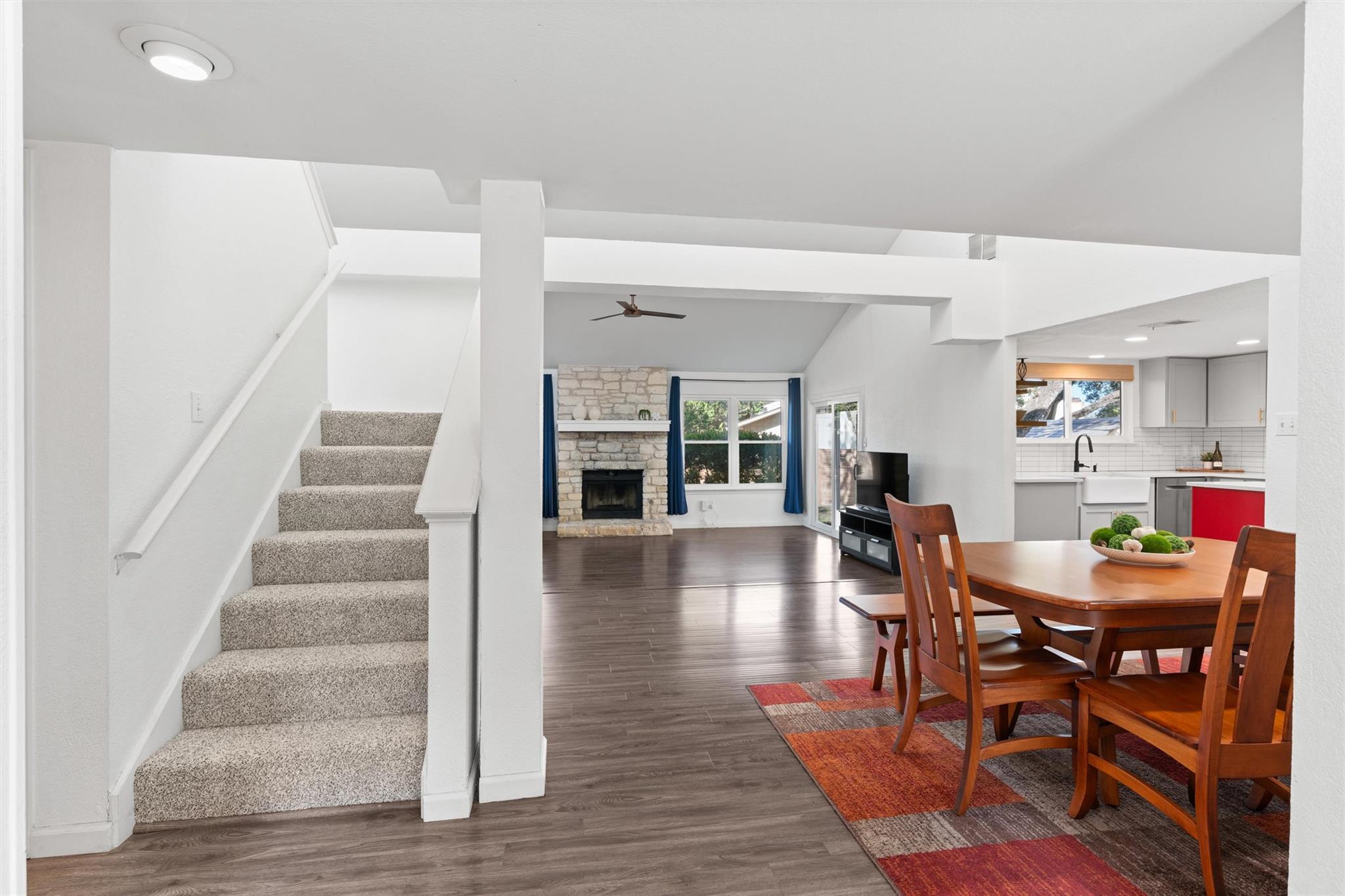 12217 Antoinette PL