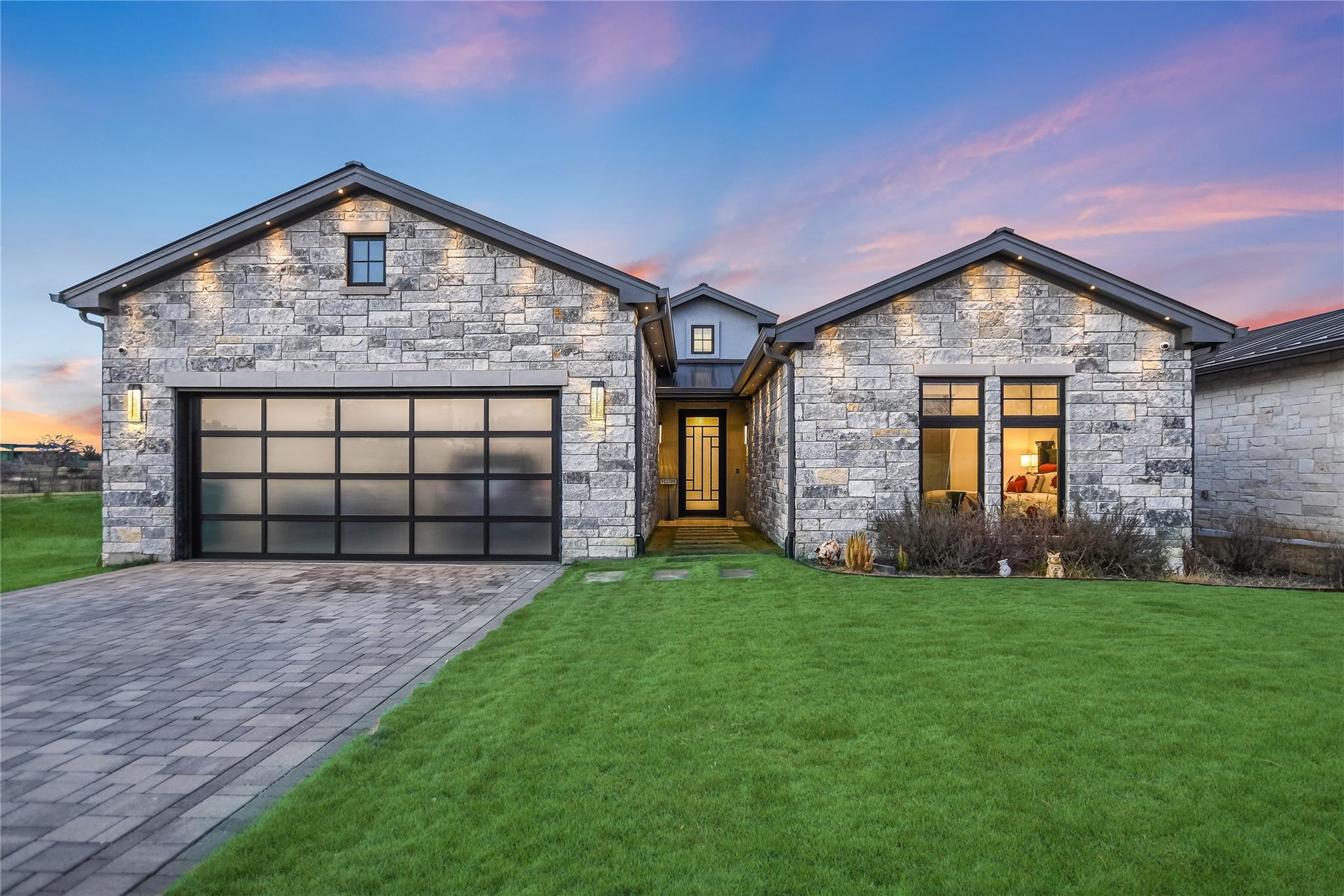 116 Ensenada LN