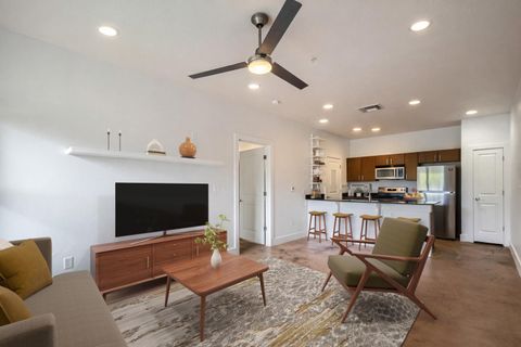 1807 Poquito ST 39 Austin TX 78702