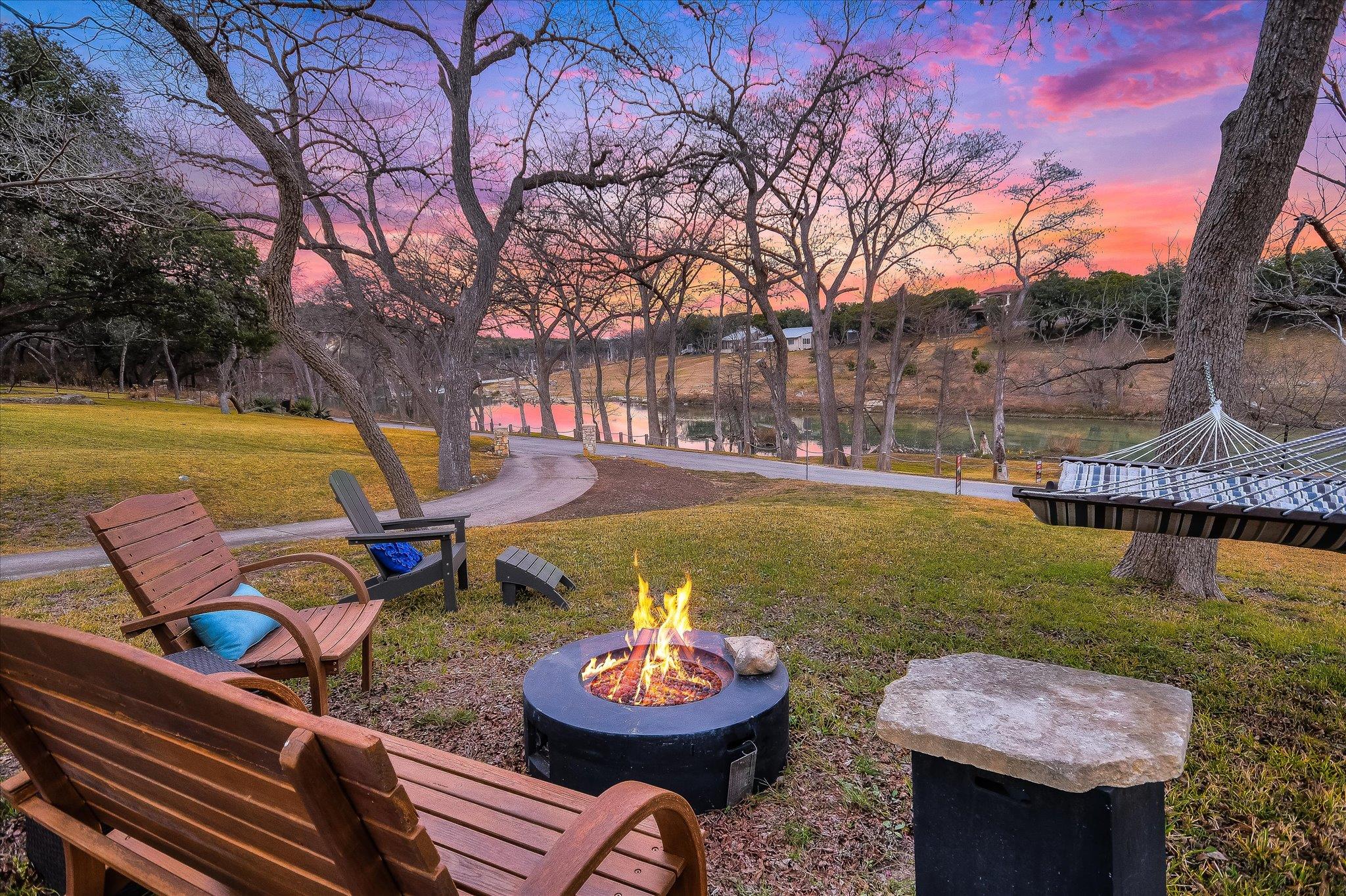 1920 River RD