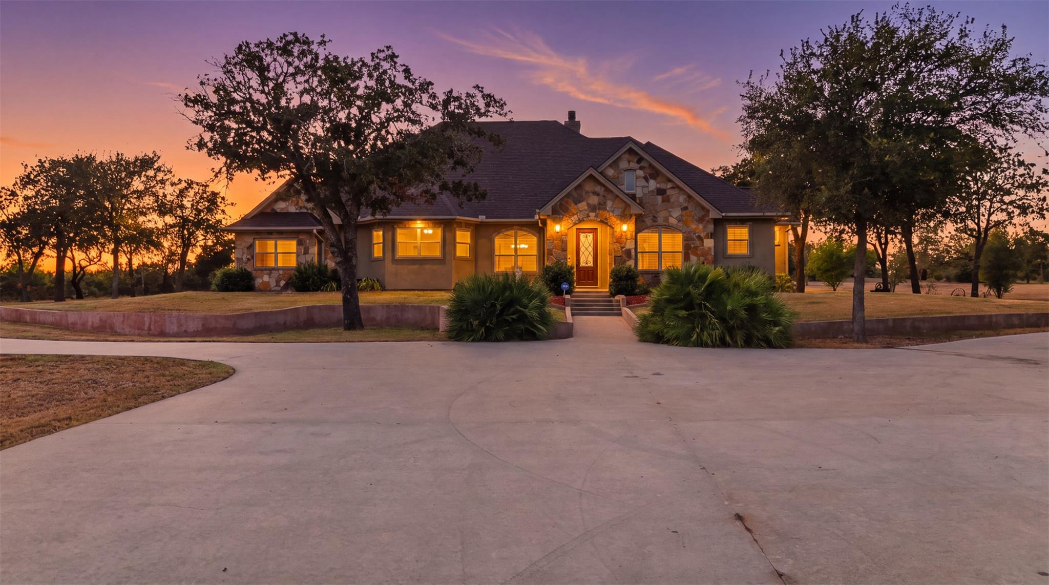 432 Creekwood DR