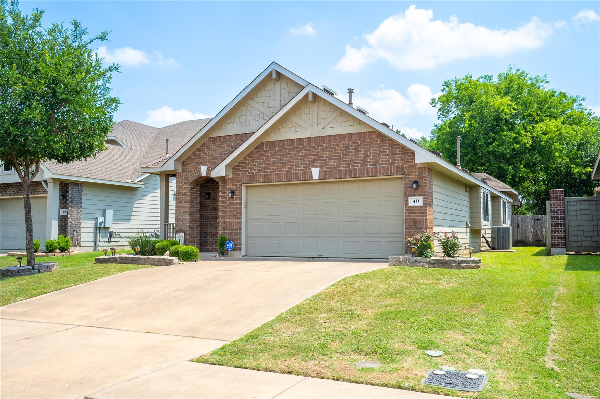 411 Tilly LN