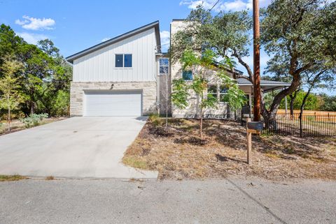 Photo of 18208 Gregg Bluff RD, Jonestown, TX 78645 (MLS # 7020304)