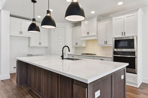 Photo of 225 Ashmore LN, Georgetown, TX 78628 (MLS # 6961985)