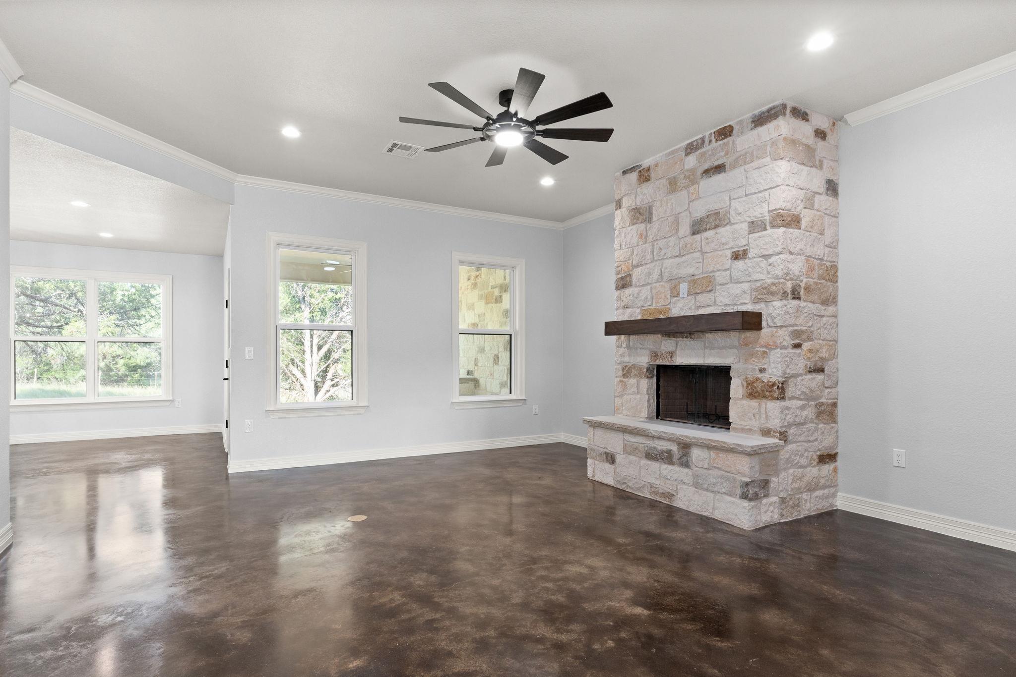 1617 Badger LN