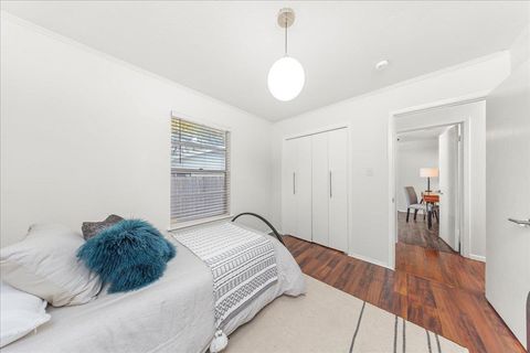 Tiny photo for 5108 Emerald Forest DR, Austin, TX 78745 (MLS # 1308020)