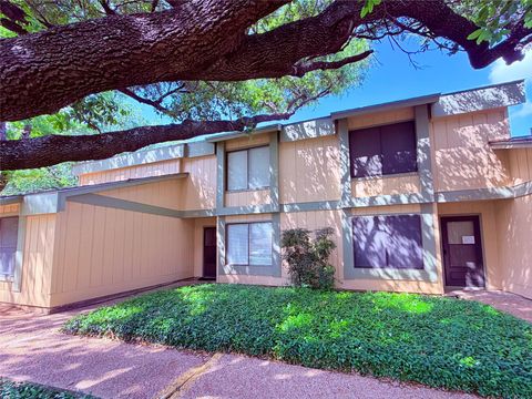 Photo of 9611 Blue Creek LN, Austin, TX 78758 (MLS # 2912035)