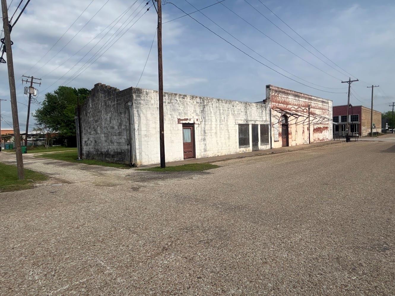 346 E MAIN ST ROSEBUD, TX 76570 ST