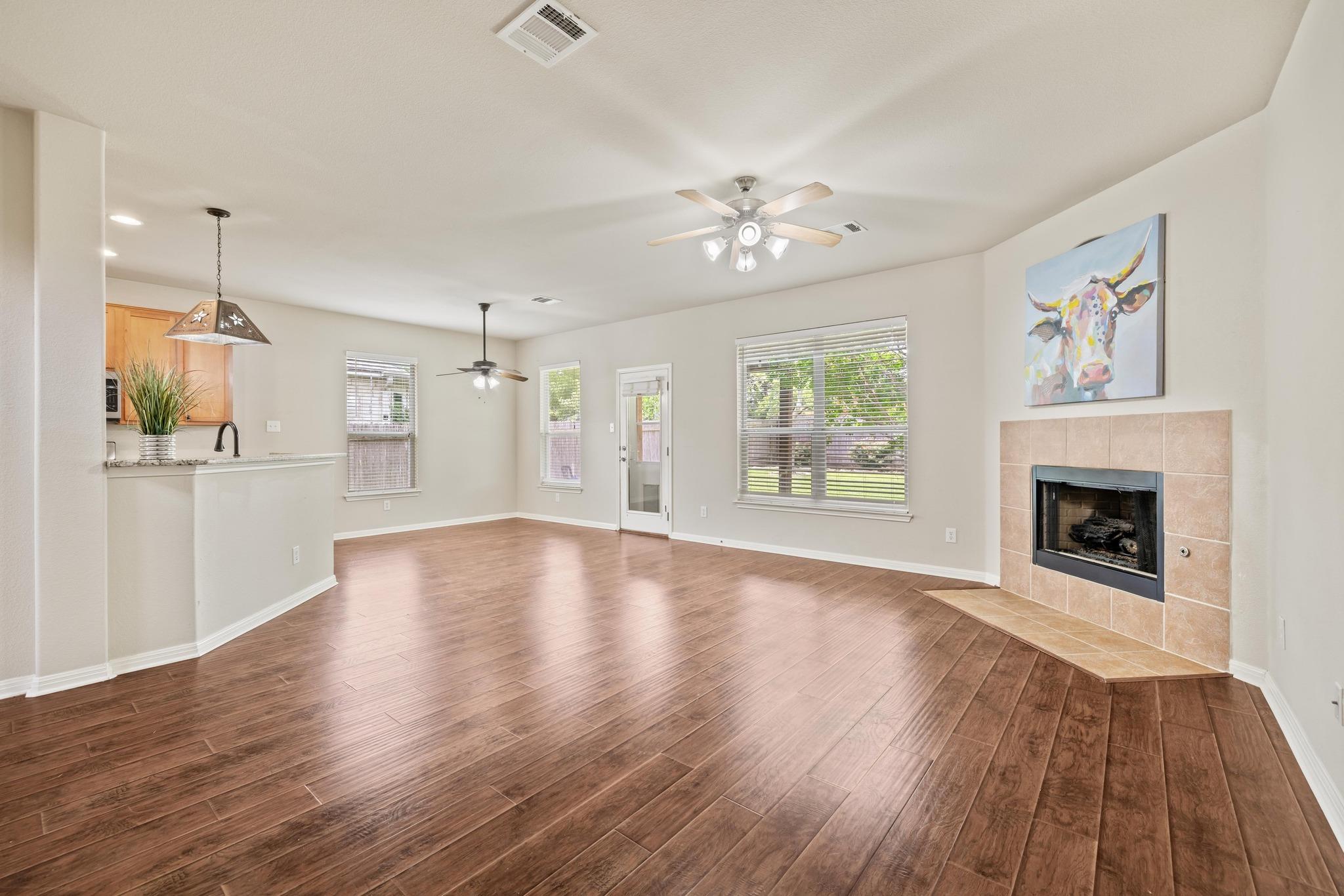 1115 Henderson DR