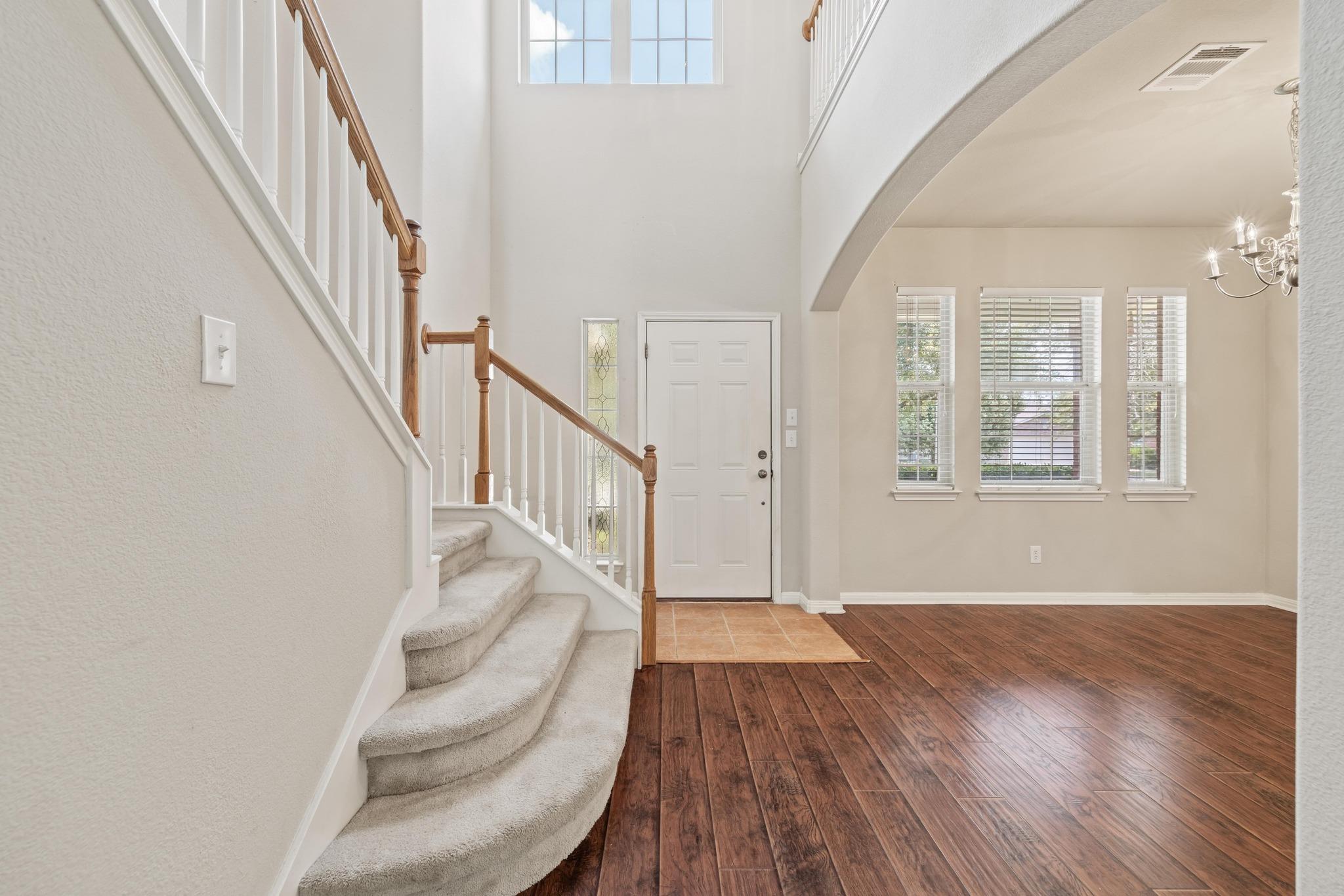 1115 Henderson DR