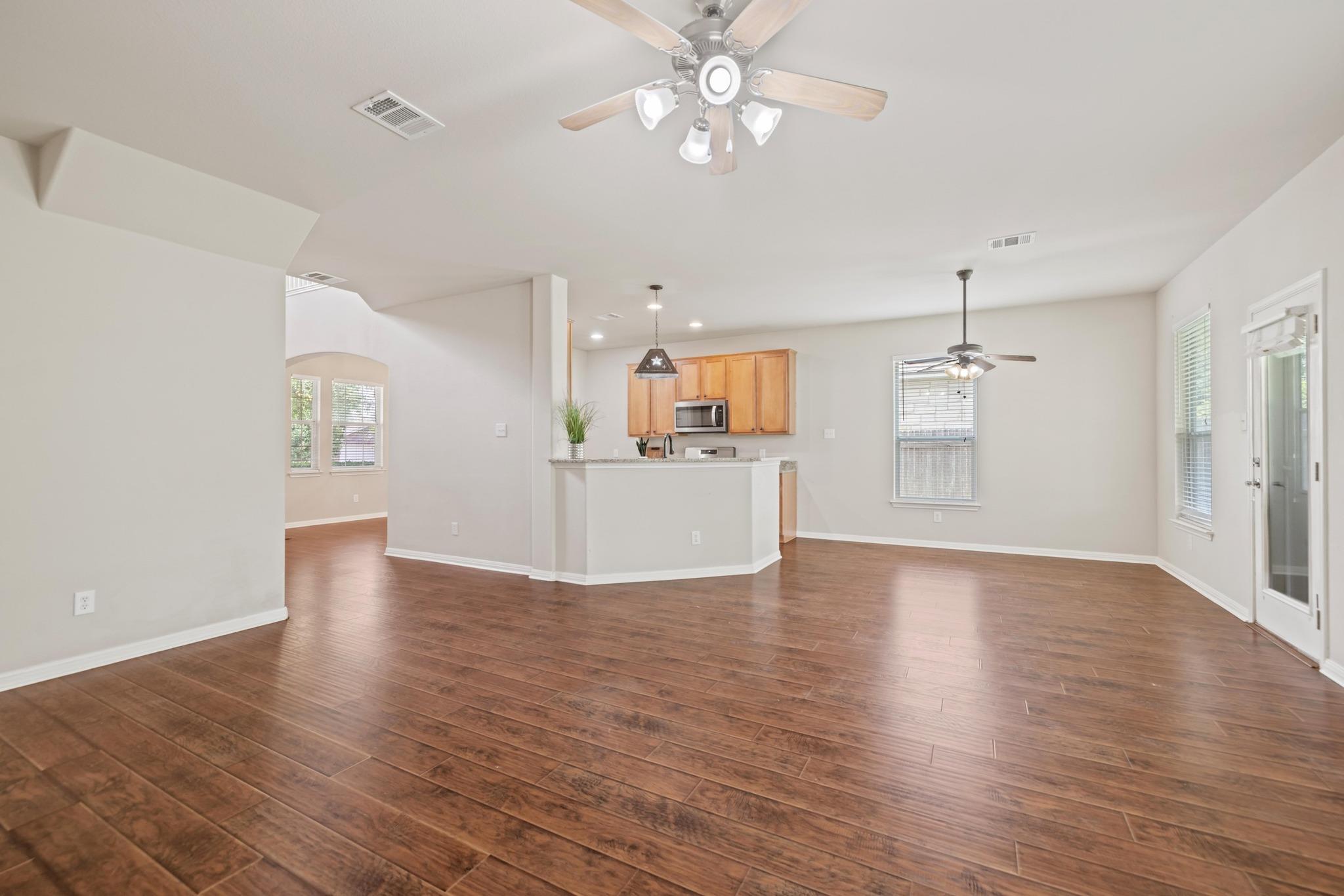 1115 Henderson DR
