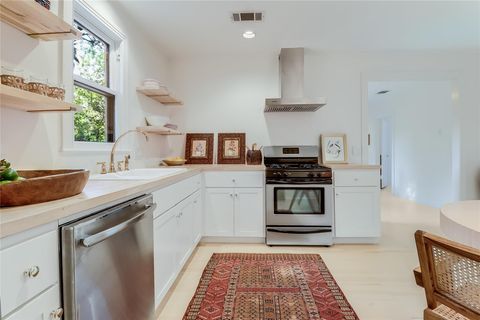 Tiny photo for 803 Rutherford PL, Austin, TX 78704 (MLS # 9691694)