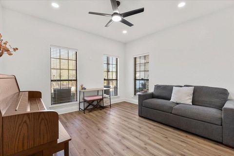 Tiny photo for 10301 Pickfair DR, Austin, TX 78750 (MLS # 4118694)