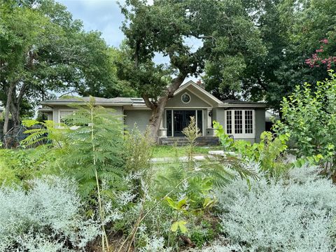 2416 Vista LN Austin TX 78703