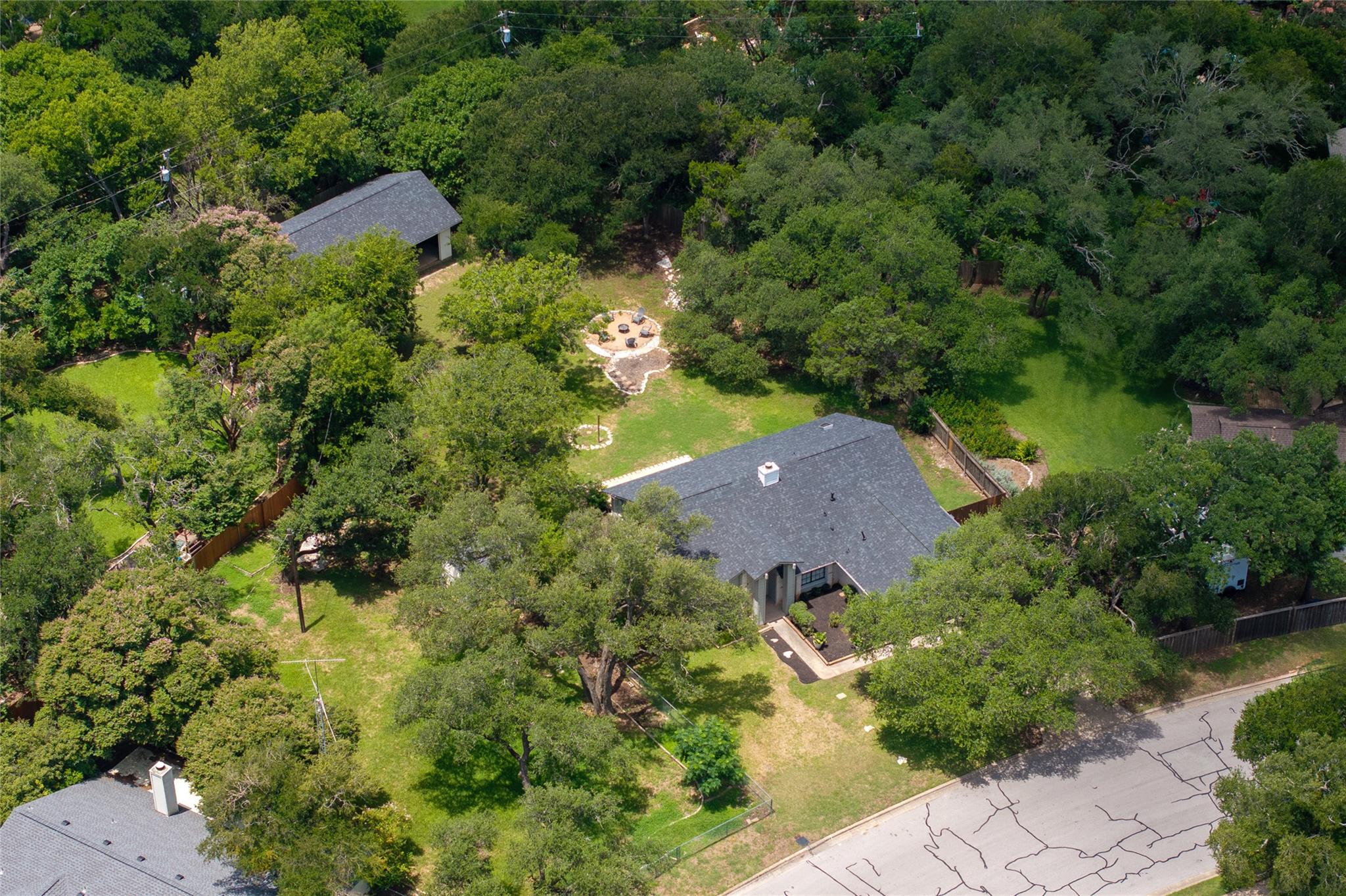 2502 W Messick LOOP