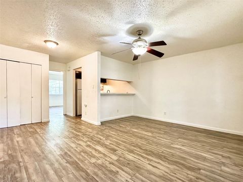 Photo of 1015 Gardner RD #C, Austin, TX 78721 (MLS # 2522095)