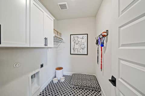 Tiny photo for 7804 Skytree DR, Austin, TX 78744 (MLS # 5520273)