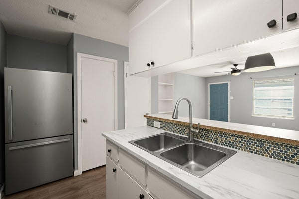 838 N MEADOWS DR, AUSTIN, TX 78758 - Image 7e8bef46a1099add8f2010f60d24bf5b/668099171