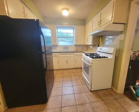 Tiny photo for 1028 Ellingson LN, Austin, TX 78751 (MLS # 1314370)