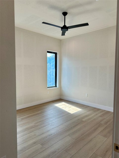 Tiny photo for 11628 Ladera Vista DR, Austin, TX 78759 (MLS # 4090331)