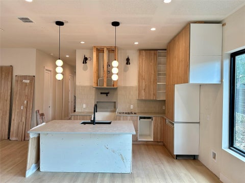 Tiny photo for 11628 Ladera Vista DR, Austin, TX 78759 (MLS # 4090331)