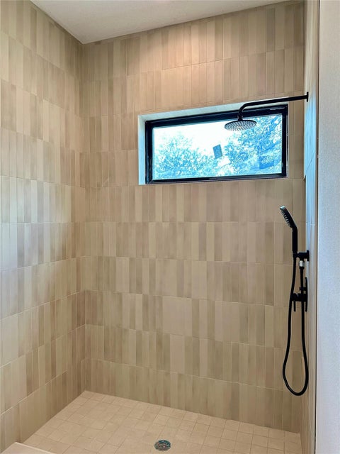 Tiny photo for 11628 Ladera Vista DR, Austin, TX 78759 (MLS # 4090331)