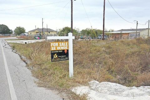 Photo of 13312 Guatavita LN, Kyle, TX 78640 (MLS # 3311685)